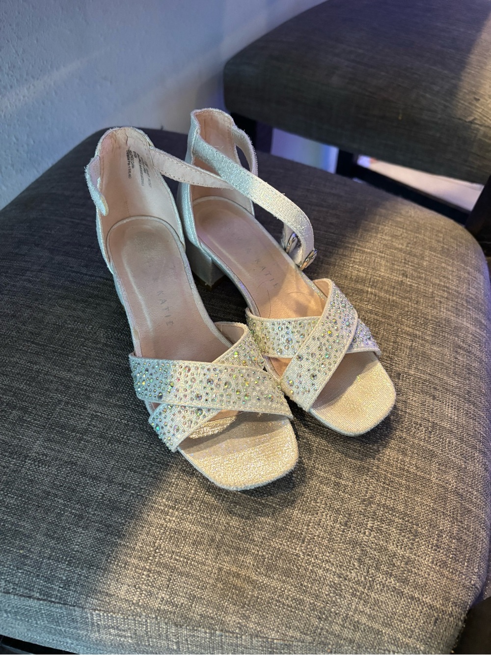 else Iridescent Rhinestone Crisscross Block Heel Sandals - Ivory/Champagne